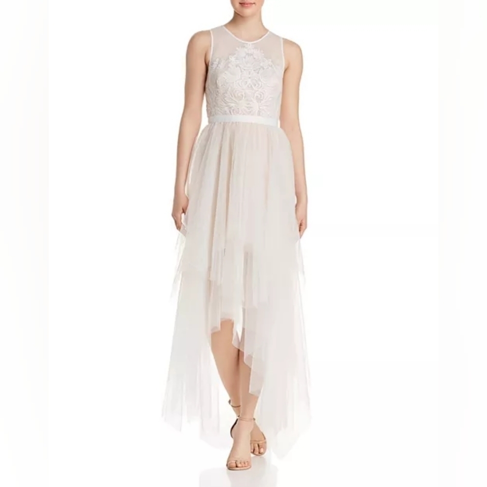 Bcbg maxazria Reise off white gown bridal size 8 nwt